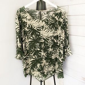 B Skies are Blue Women's Bell Sleeves Palm Print Blouse Size 1X